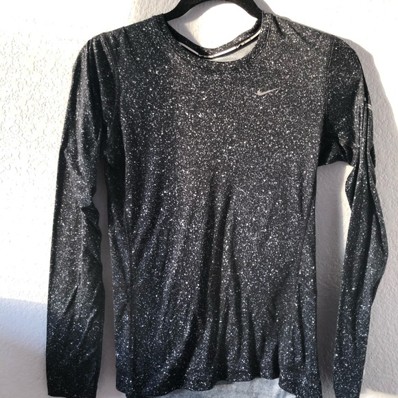 Nike dry fit top - Picture 1 of 2